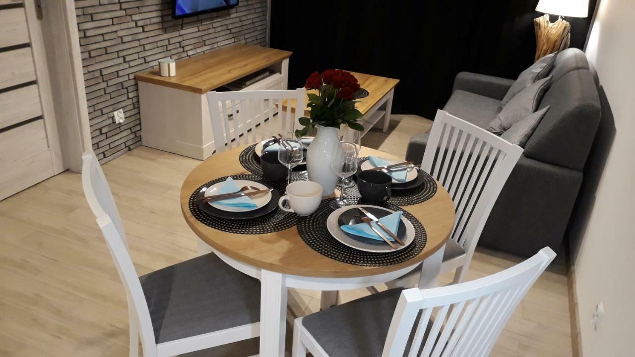 Apartament Oliwka Z Prywatnym Miejscem Postojowym Kołobrzeg Esterno foto